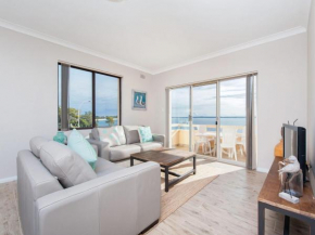 Bay Village, Unit 6/47 Shoal Bay Road